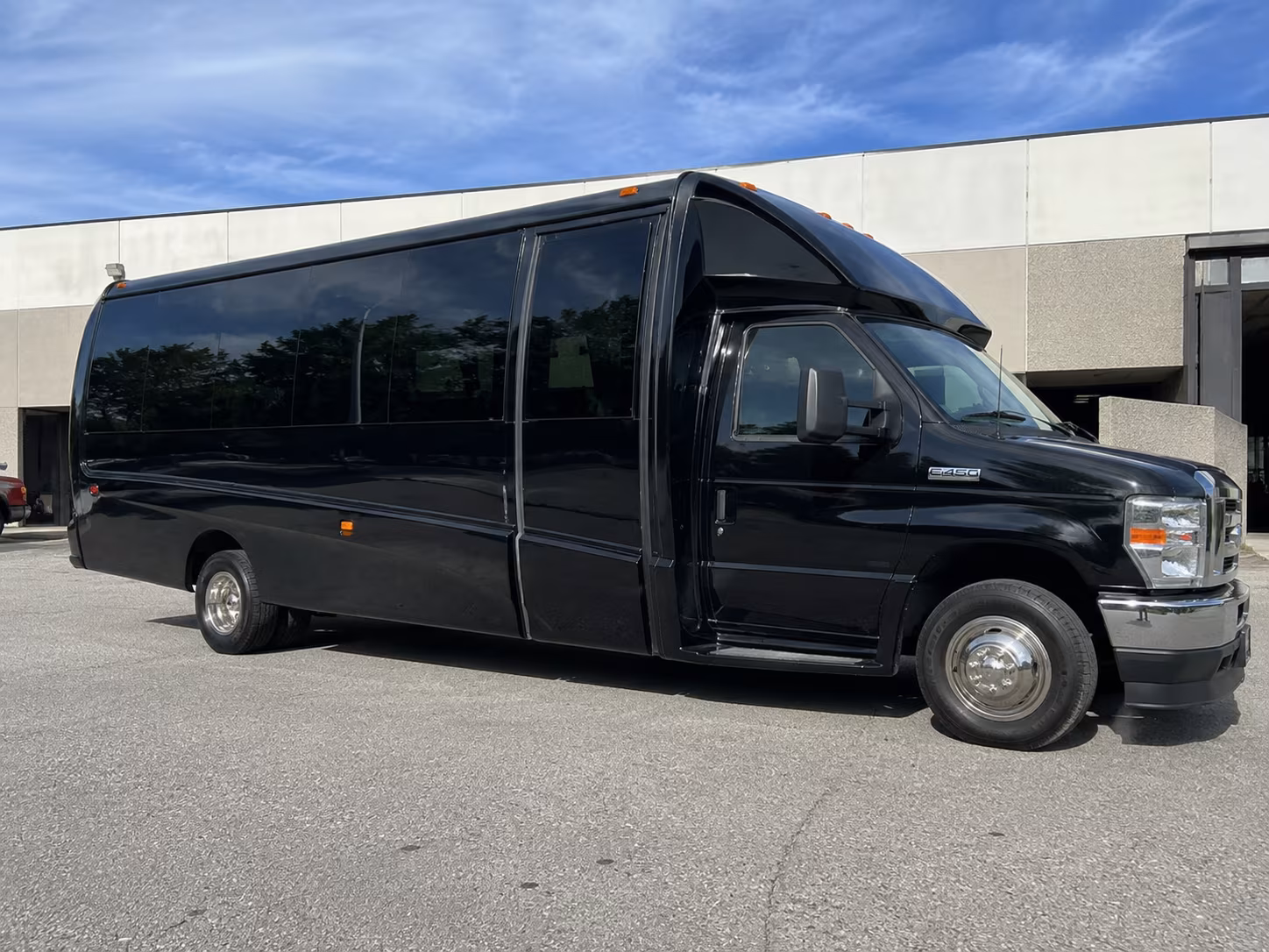 compare buses for the getty center and california science center trips