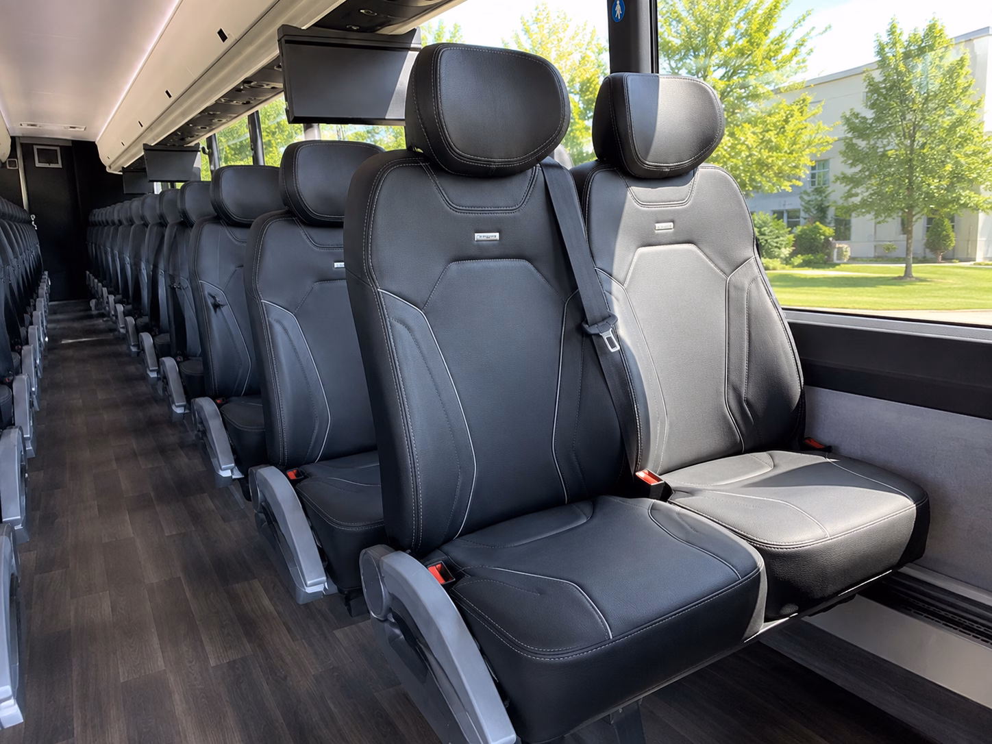 costa mesa private airport shuttles for costa mesa pickups and drop offs