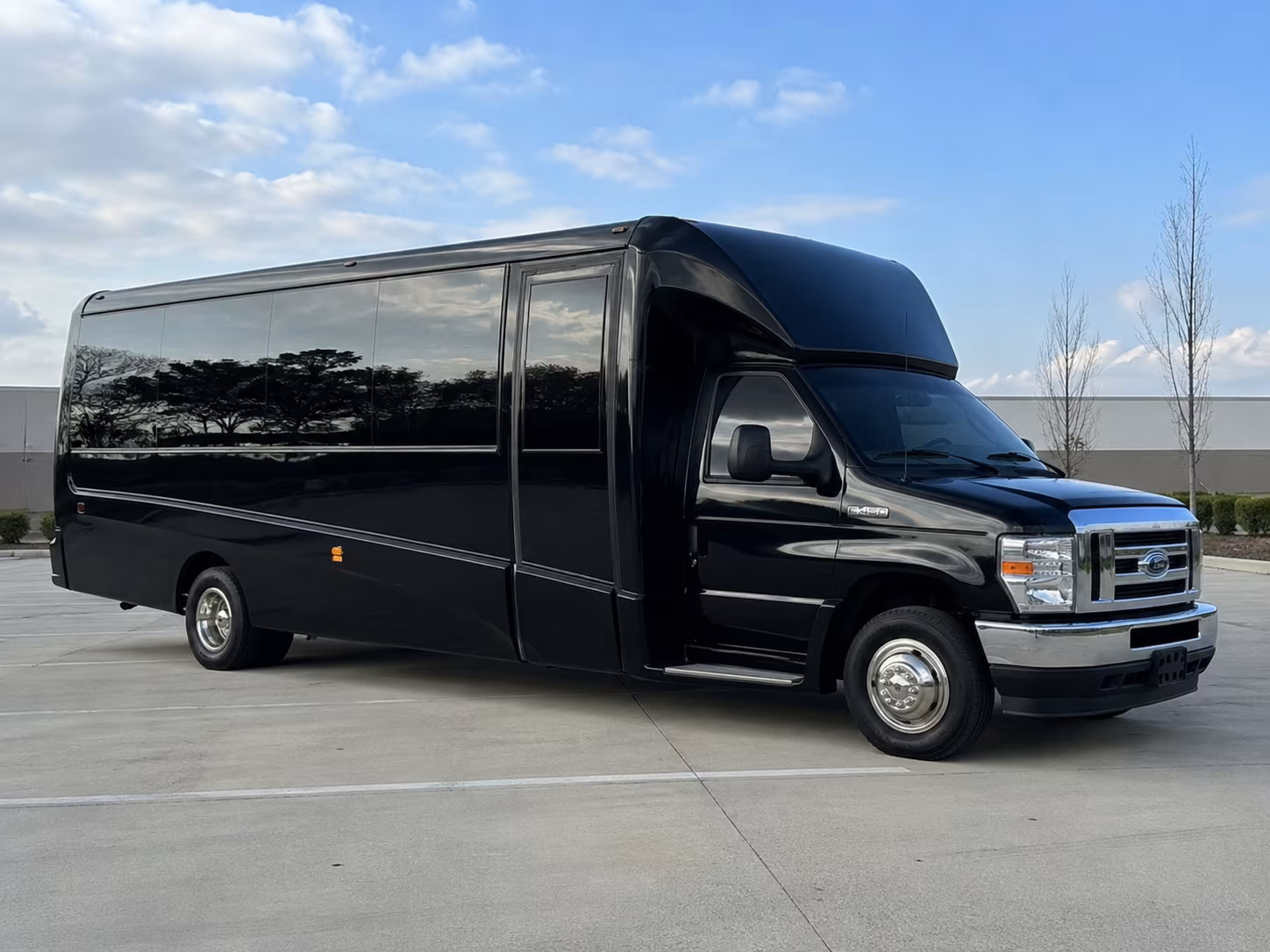 find field trip buses to the bowers museum and nixon library
