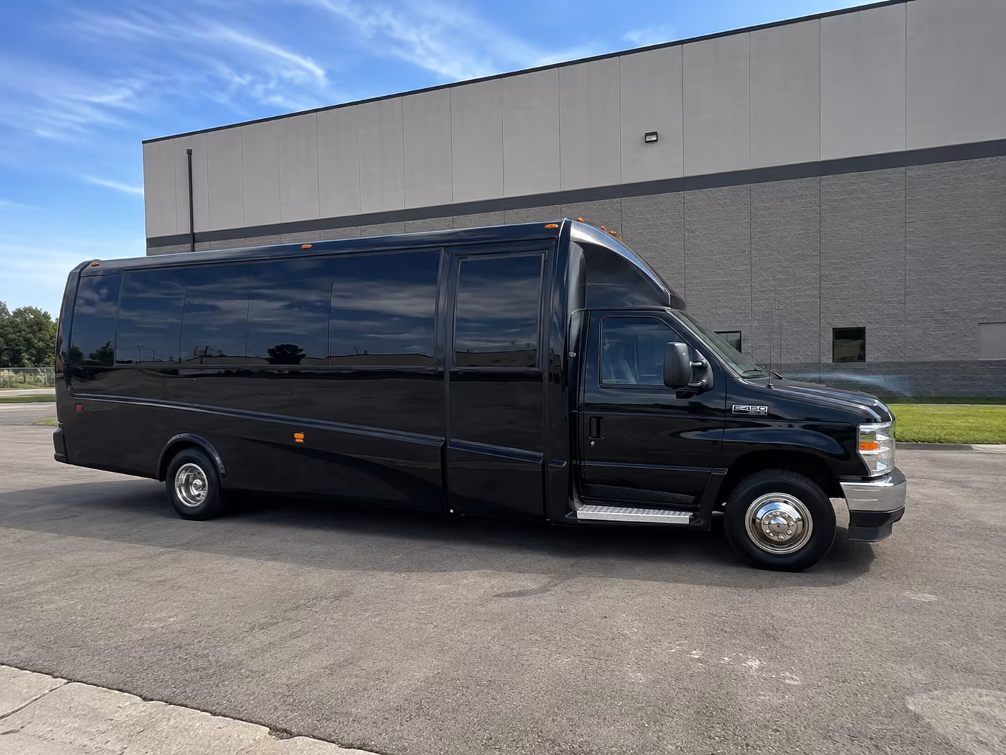 fountainvalleycharterbuscompany com helps you find the right bus color and amenities for prom night