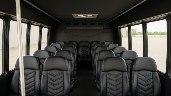 anaheim 28 passenger minibus